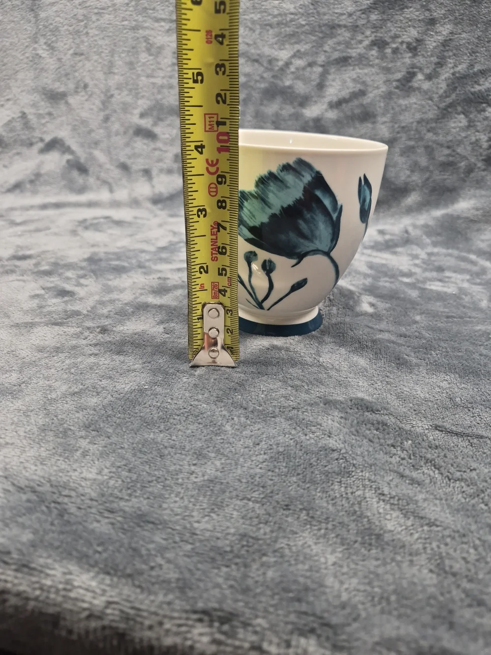 English Mug Company Navy  Blue Floral Mug Cup Coffee Tea 12 oz EUC